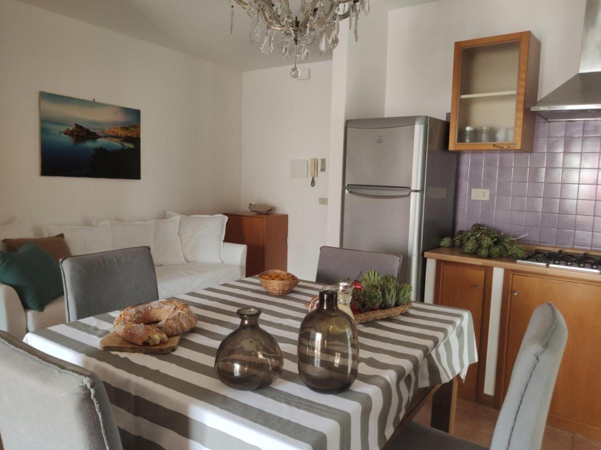 Case Borgo Vacanze Letojanni Bagian luar foto
