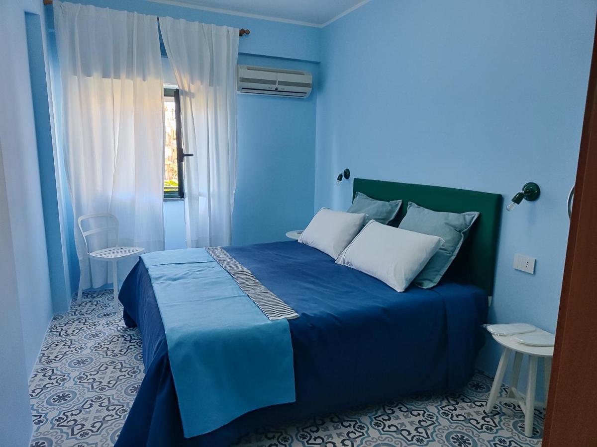 Case Borgo Vacanze Letojanni Ruang foto