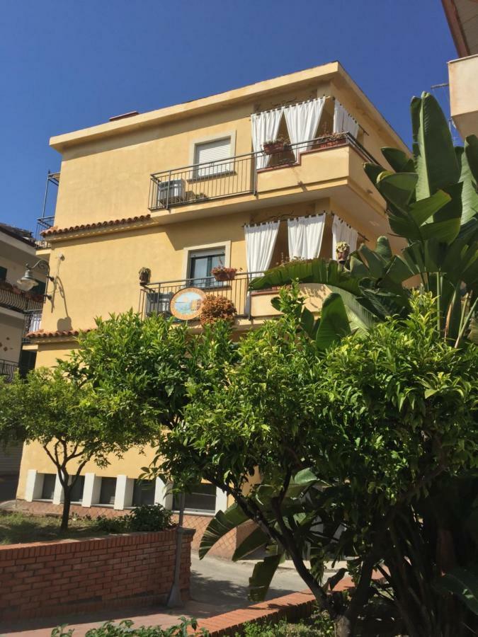 Case Borgo Vacanze Letojanni Bagian luar foto