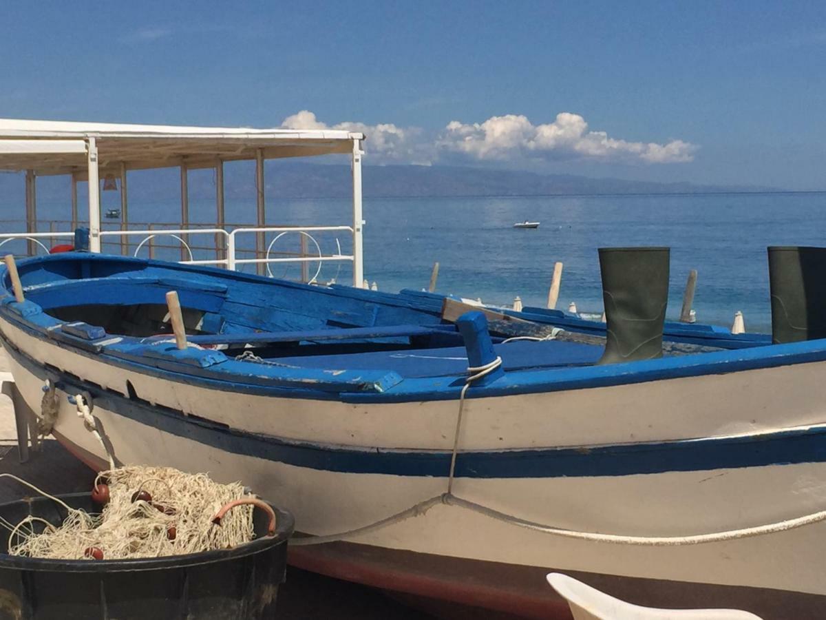 Case Borgo Vacanze Letojanni Bagian luar foto